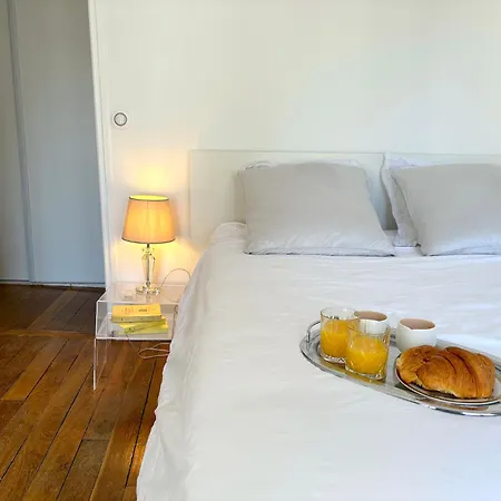 Apartment Colombier *