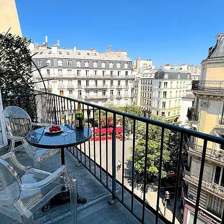Colombier Apartment *